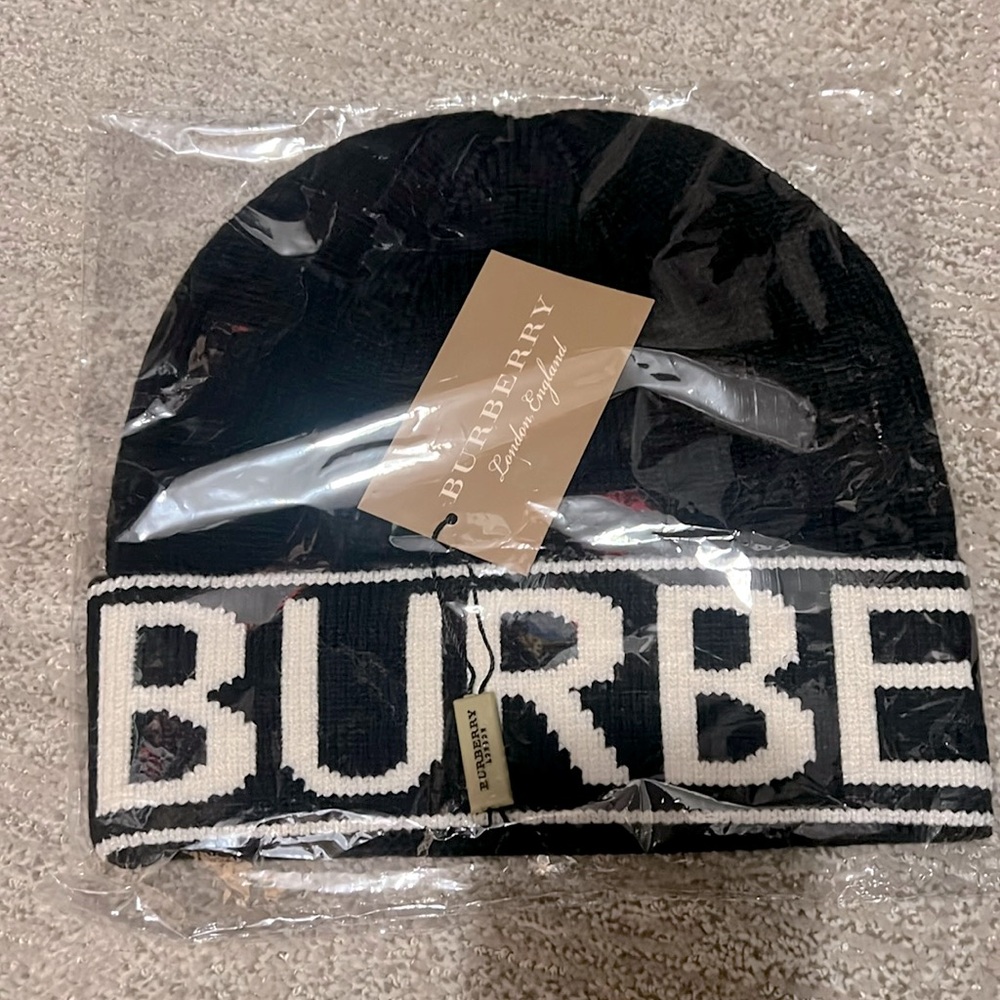 BURBERRY Beanie